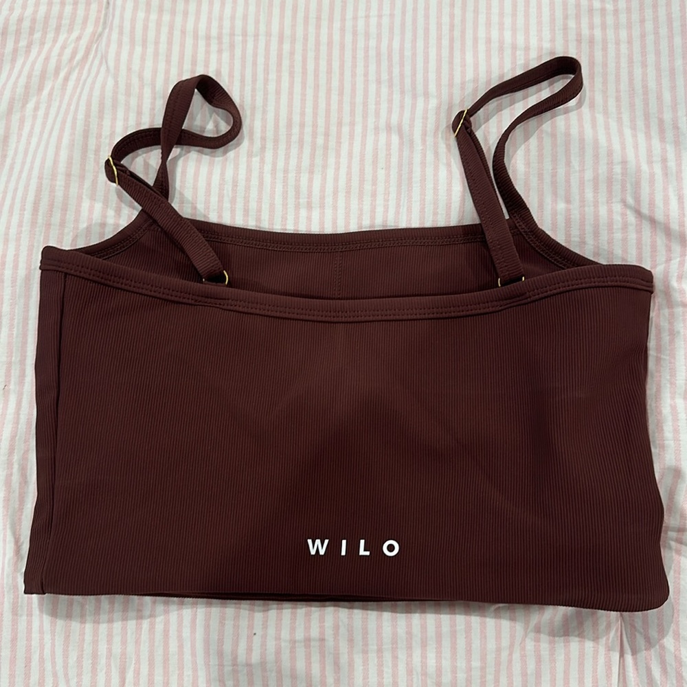 WILO athletic top